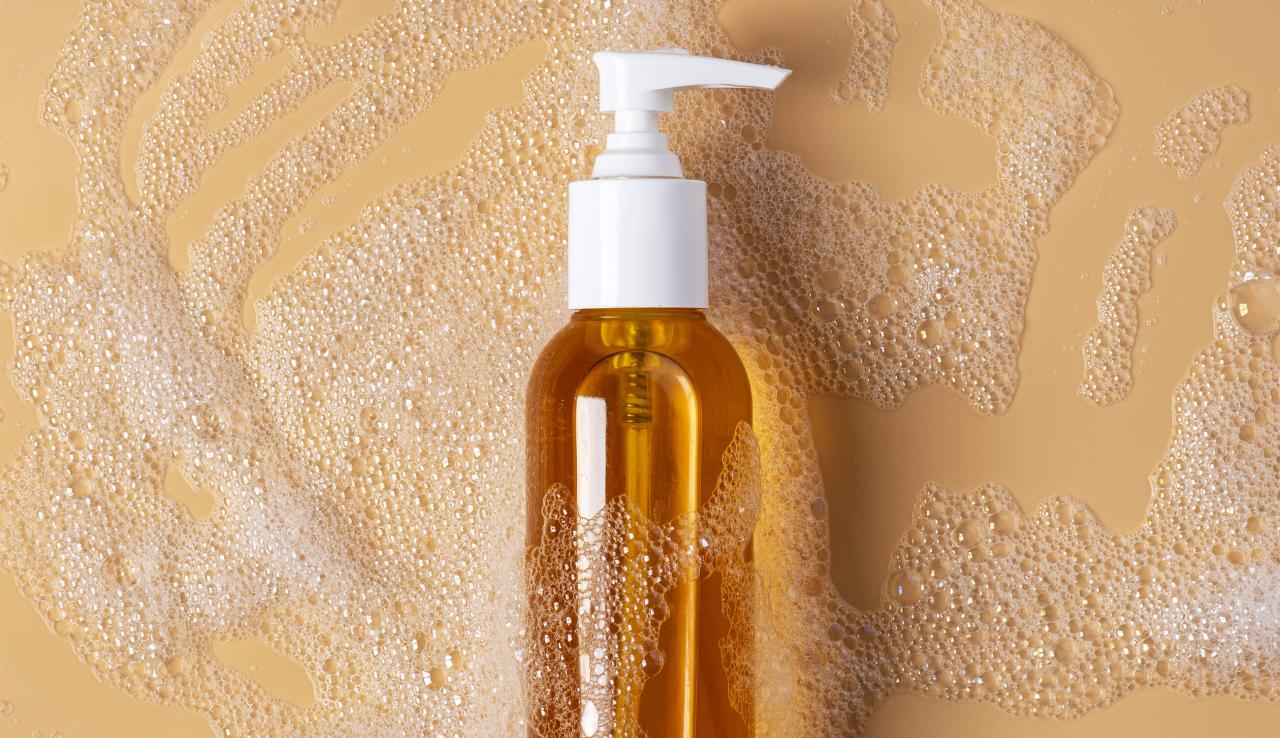 Top rated cleansing oils for waterproof mascara removal